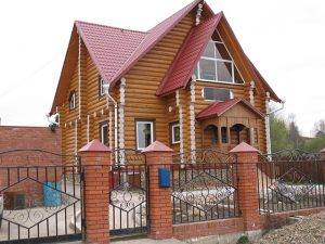 строительство дома из бревна